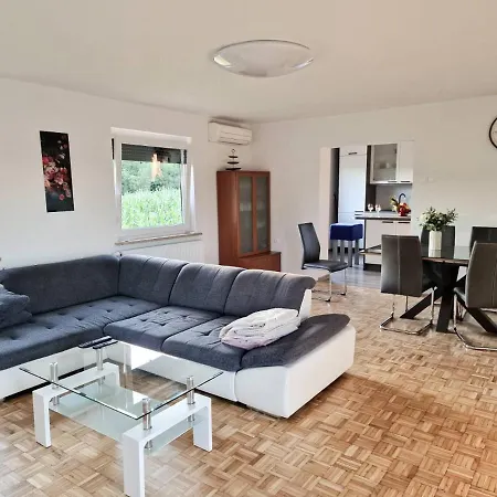 Orange House Sempeter Сasa de vacaciones Šempeter v Savinjski Dolini