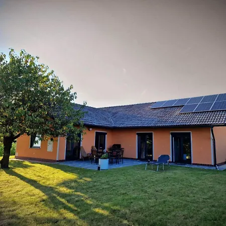 Orange House Sempeter * Sempeter v Savinjski Dolini