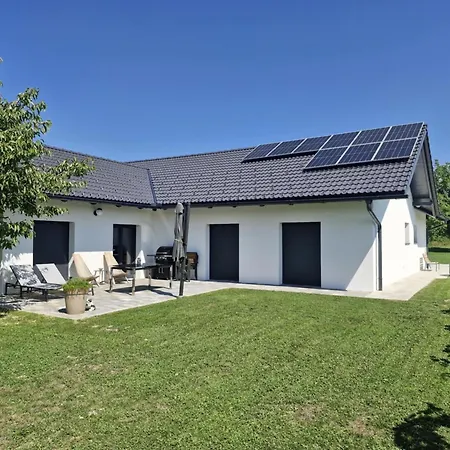 Nyaraló Orange House Sempeter