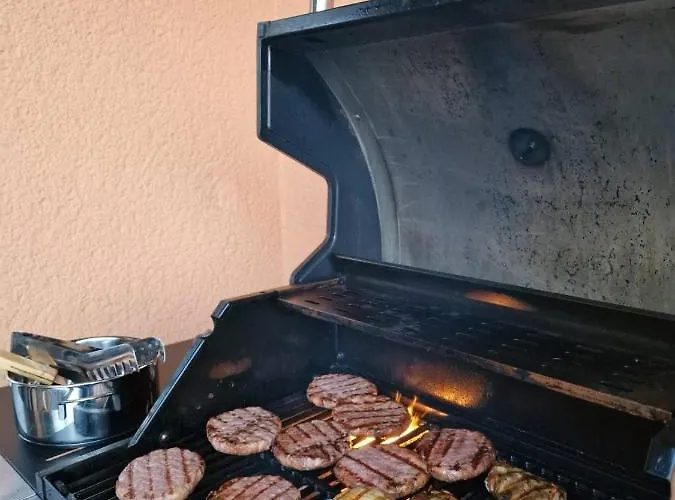 Počitniška hiša Orange House Sempeter Sempeter v Savinjski Dolini