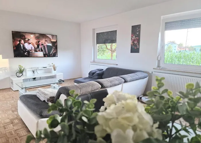 Orange House Sempeter *