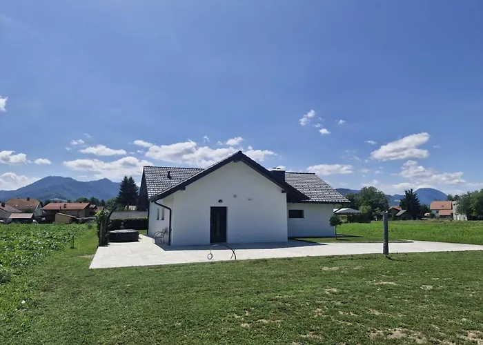 Počitniška hiša Orange House Sempeter *